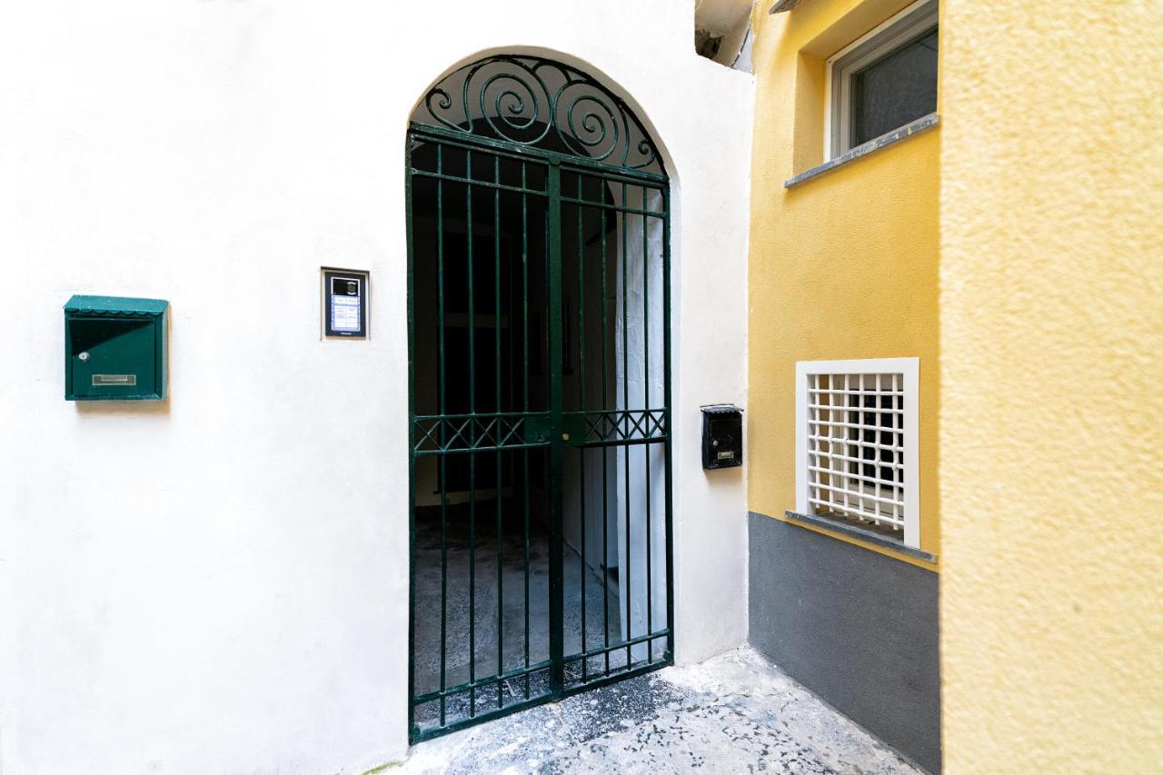 Villa La Finestra Sul Corso à Amalfi Extérieur photo